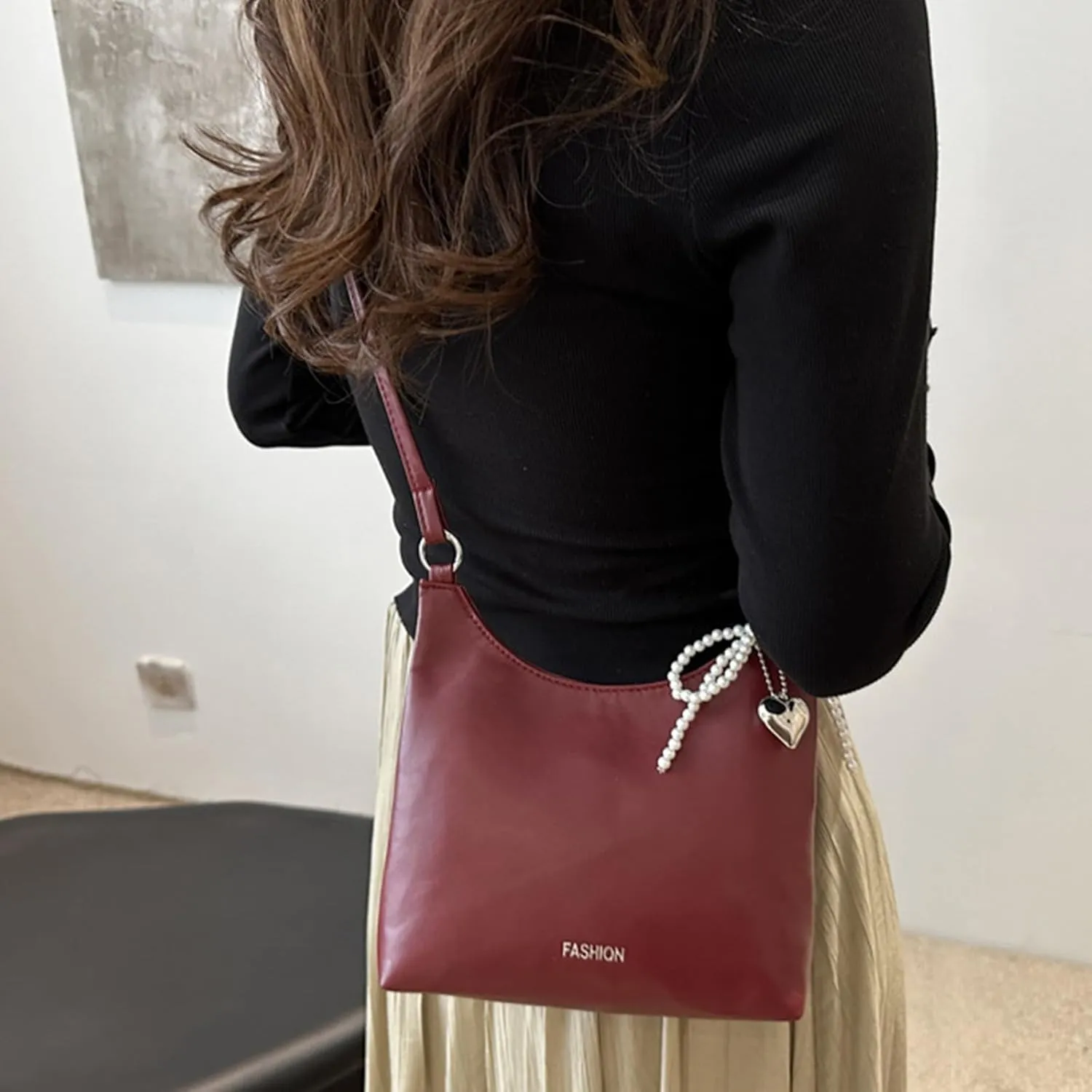 Elegant Shoulder Bag PU Leather Crossbody Purse Versatile Satchel Underarm Handbag for Women and Girls