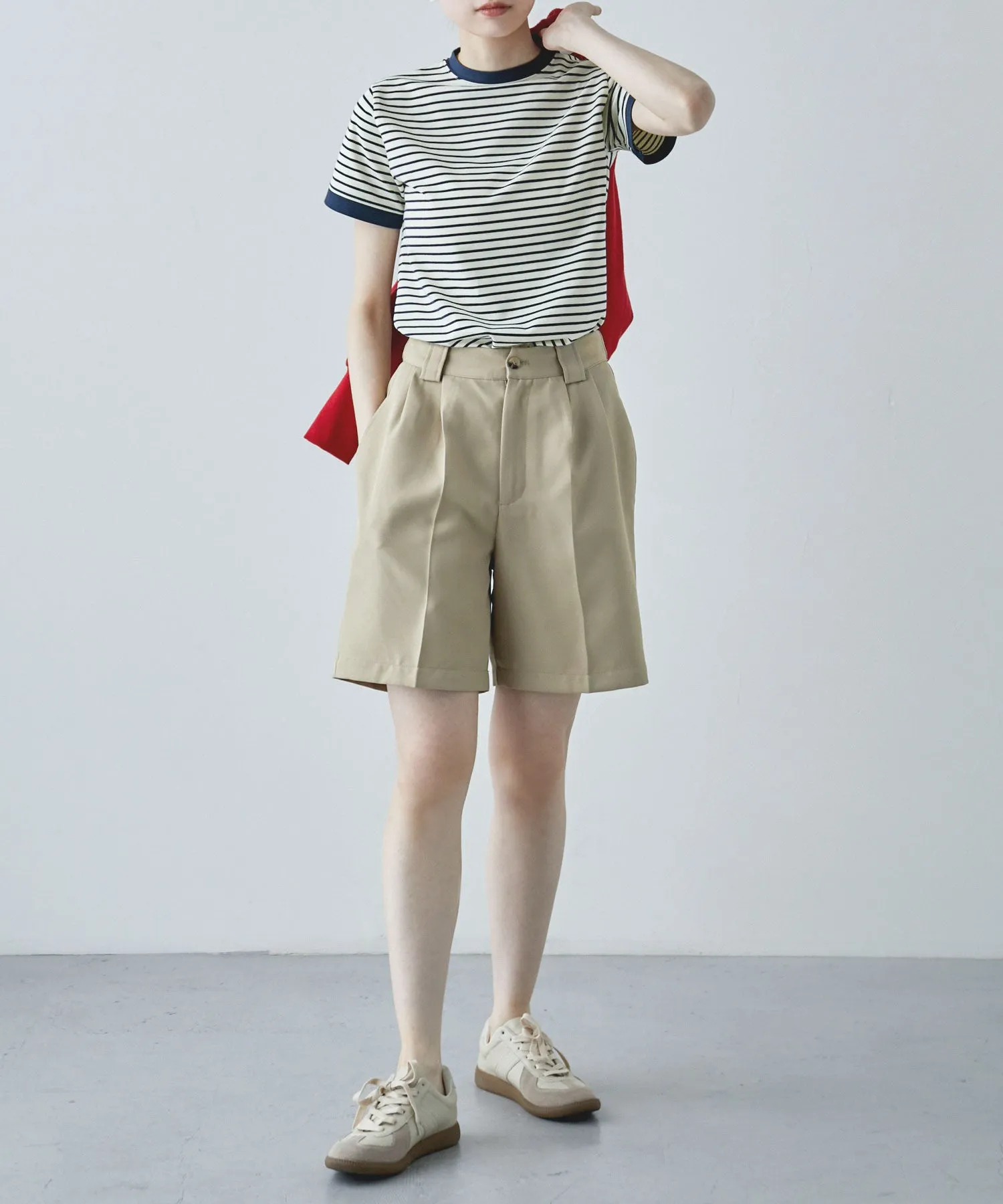 Ringer neck border T