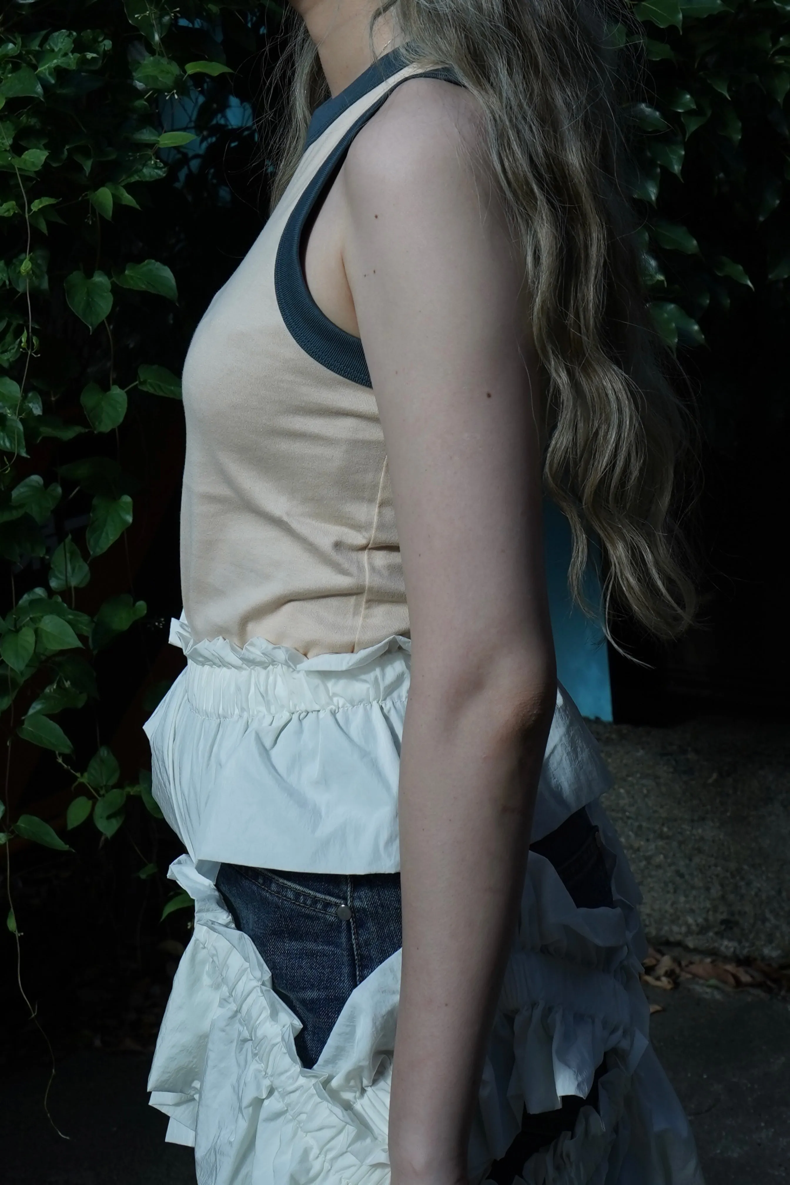 Ringer Nosleeve Tee (BEIGE)