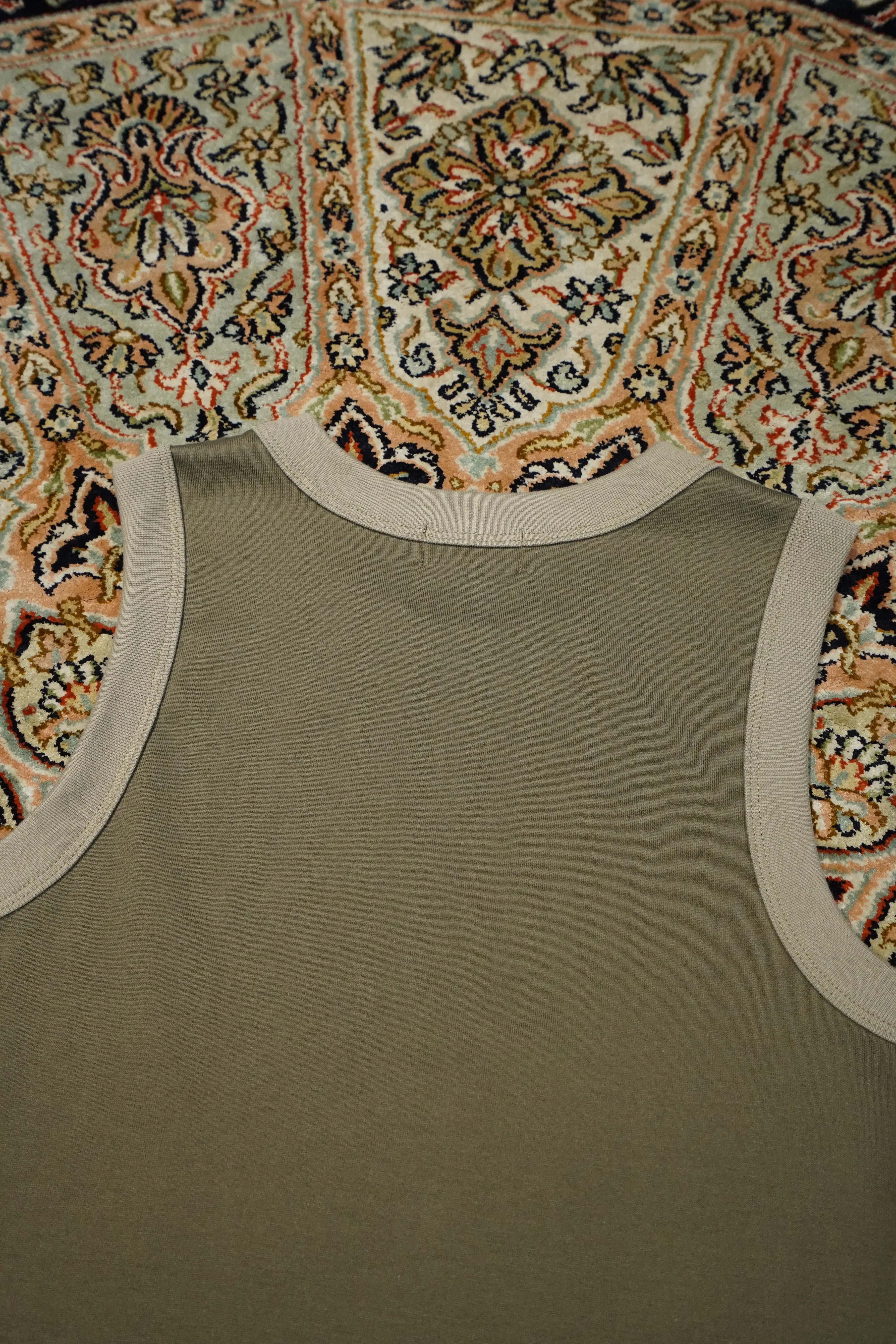 Ringer Nosleeve Tee (KHAKI)