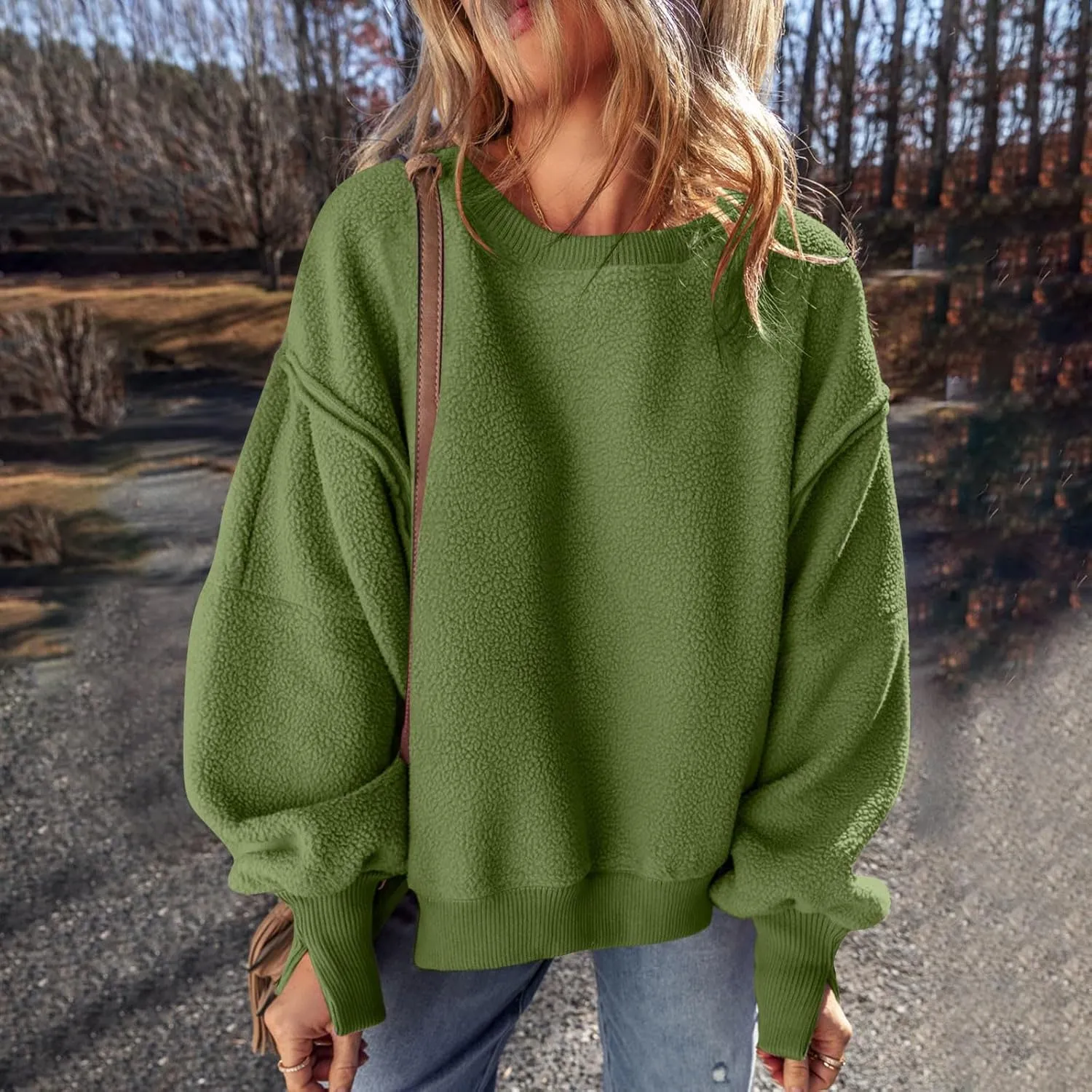 Women's Oversized Crewneck Sweatshirts Trendy Long Sleeve Fleece Pullover Fall Fashion Tops Comfort Winter Clothes