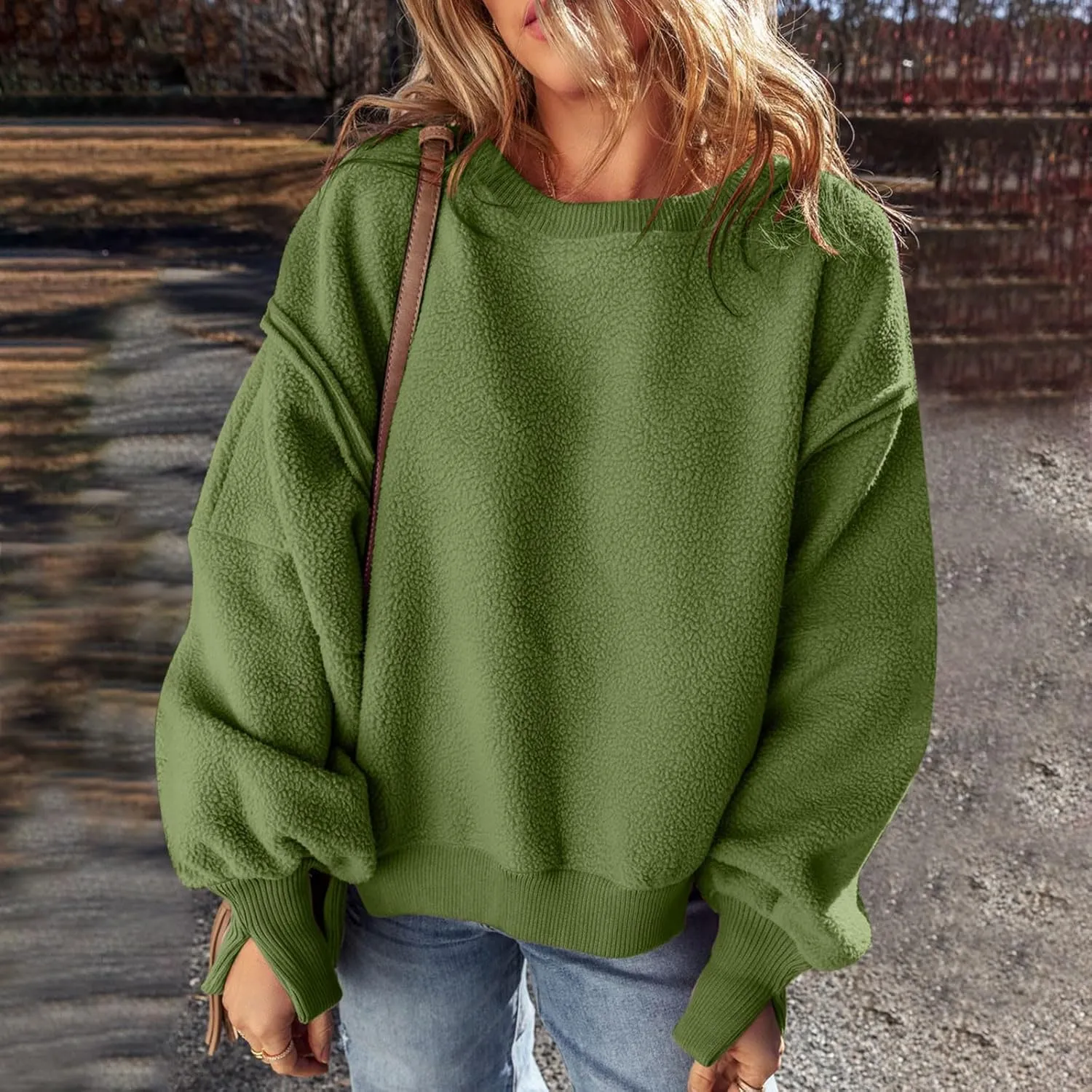 Women's Oversized Crewneck Sweatshirts Trendy Long Sleeve Fleece Pullover Fall Fashion Tops Comfort Winter Clothes